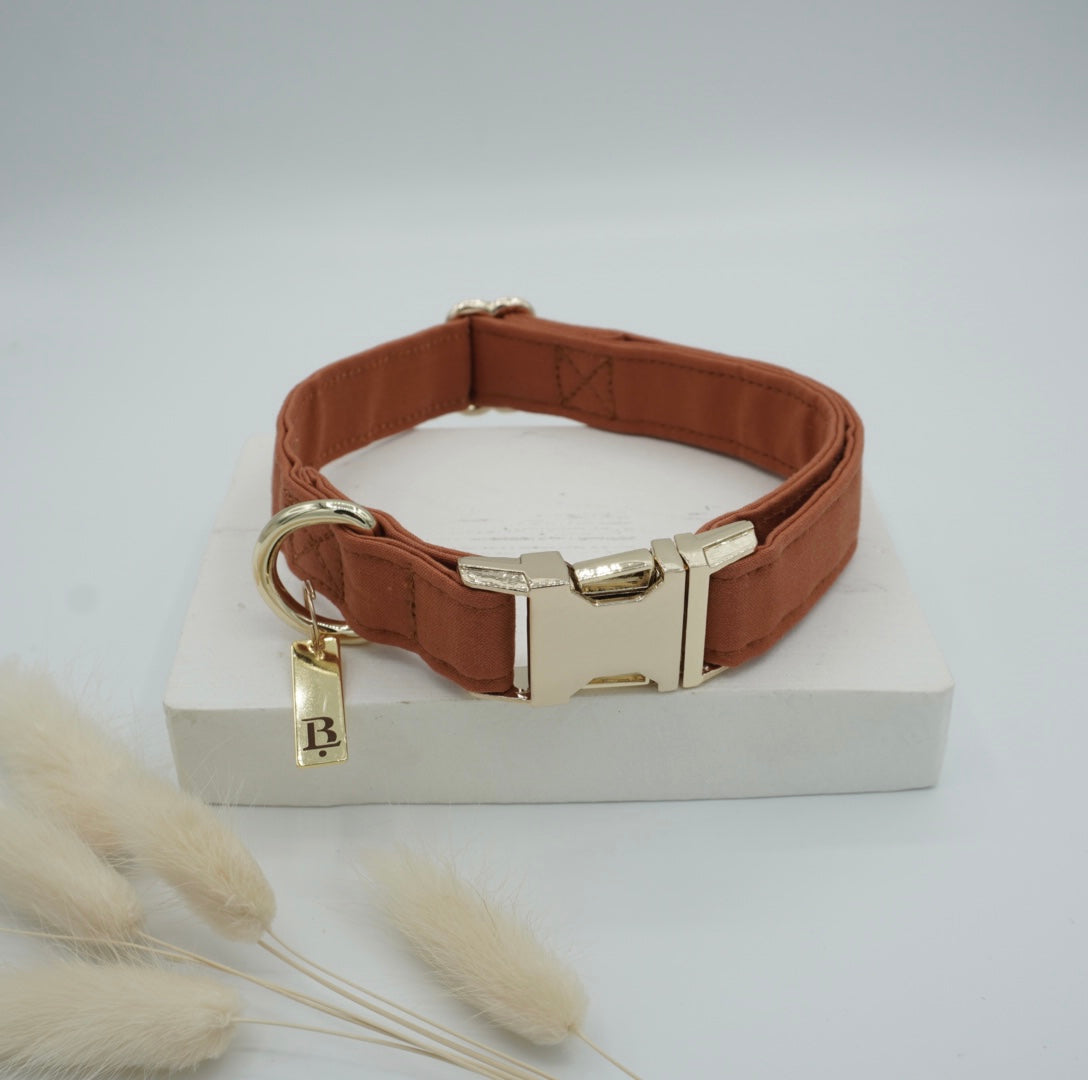 Collar in Terracotta Orange, Gold hardware