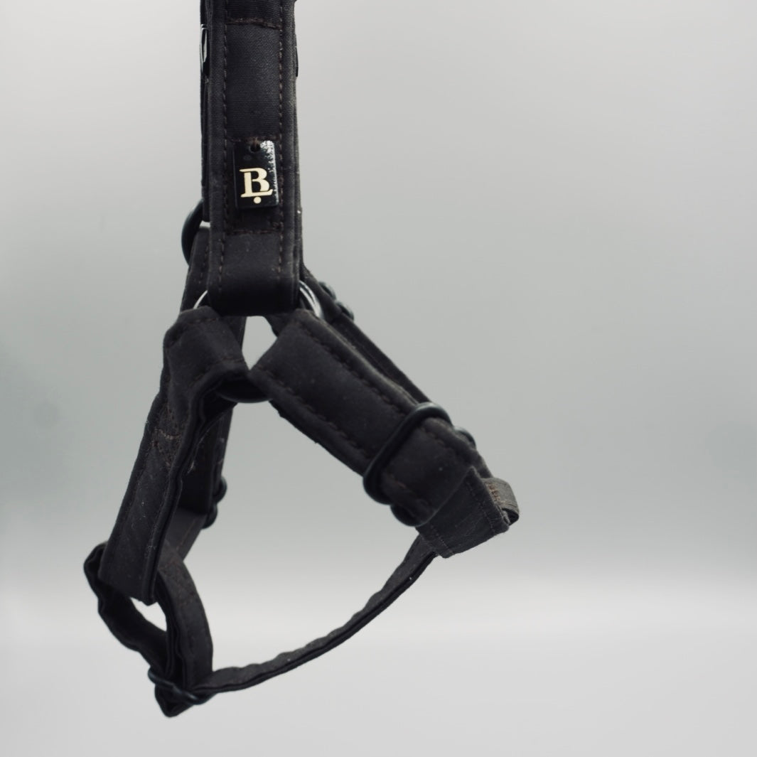 Harness in Sable Black, Black hardware