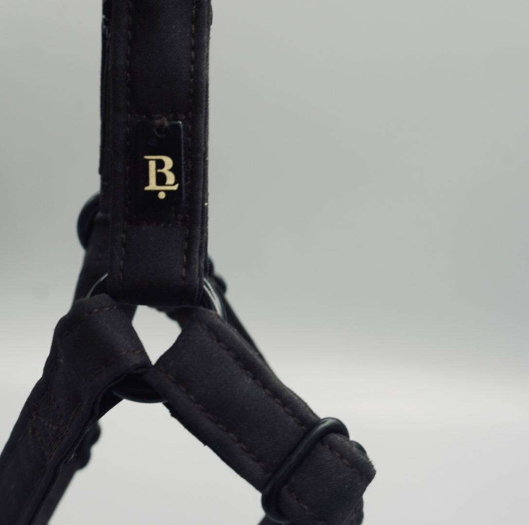 Harness in Sable Black, Black hardware